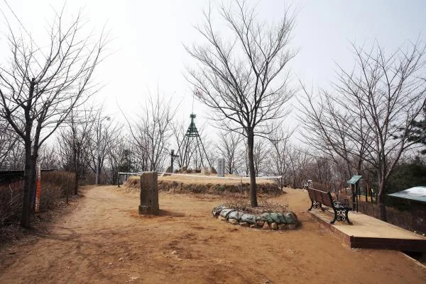국사봉 쉼터 실제 사진