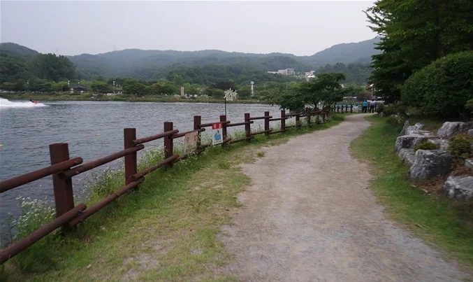 설봉공원 호반 산책로 실제 사진
