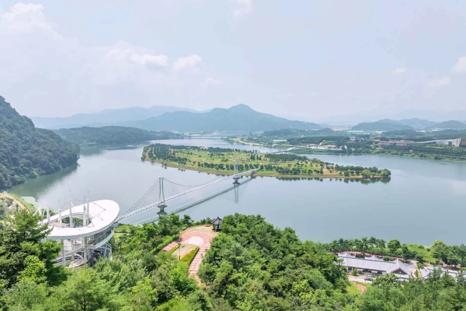 경천섬공원 전경 (주변 전망대에서 촬영한 참고사진) 실제 사진
