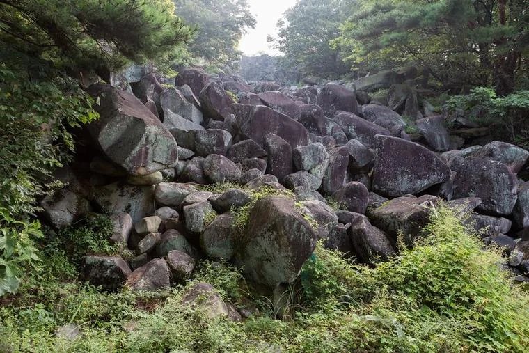 밀양 만어산 암괴류 경관 참고사진 실제 사진