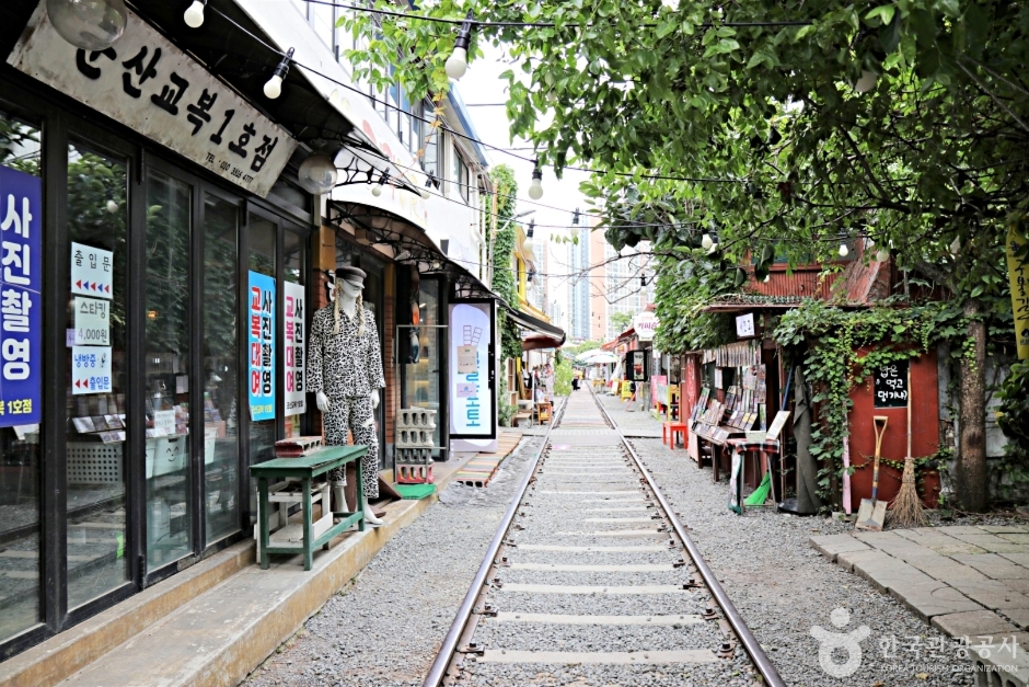경암동 철길마을 공식 관광자료 제공 사진 실제 사진