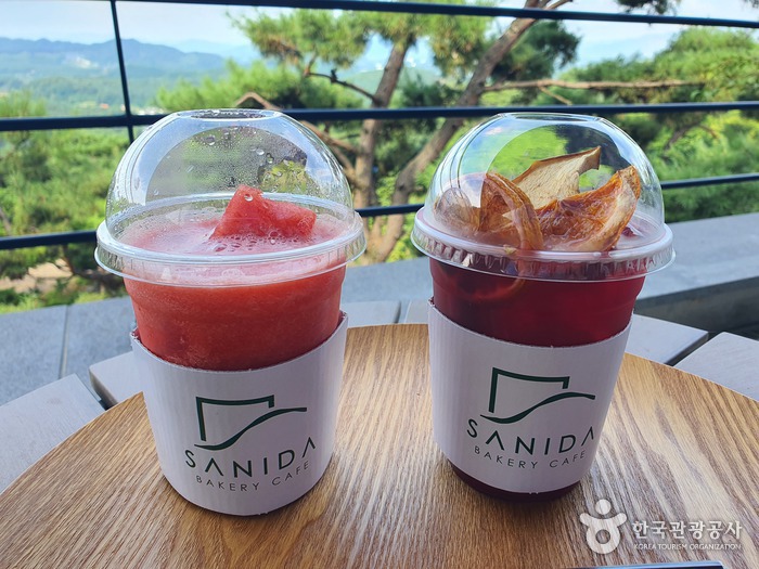사니다카페 공식 관광자료 제공 사진