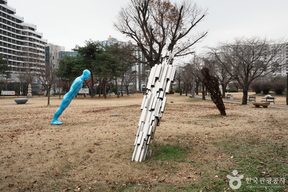 공지천 조각공원 공식 관광자료 제공 사진 실제 사진