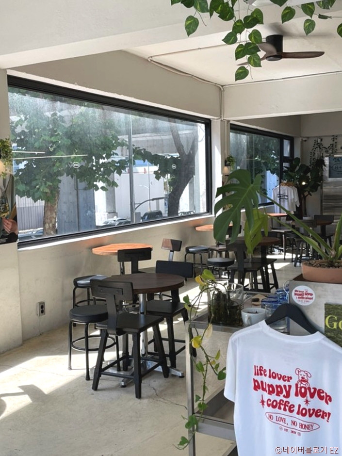 에이투비 Cafe&Bar 공식 관광자료 제공 사진 실제 사진